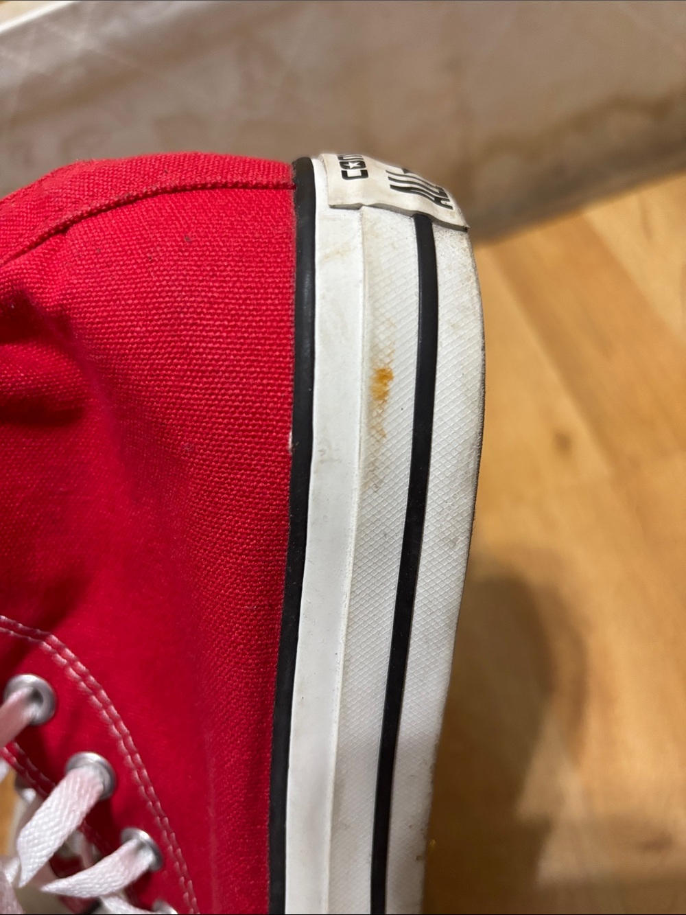 Red Converse Chuck Taylor Unisex - Picture 4 of 5
